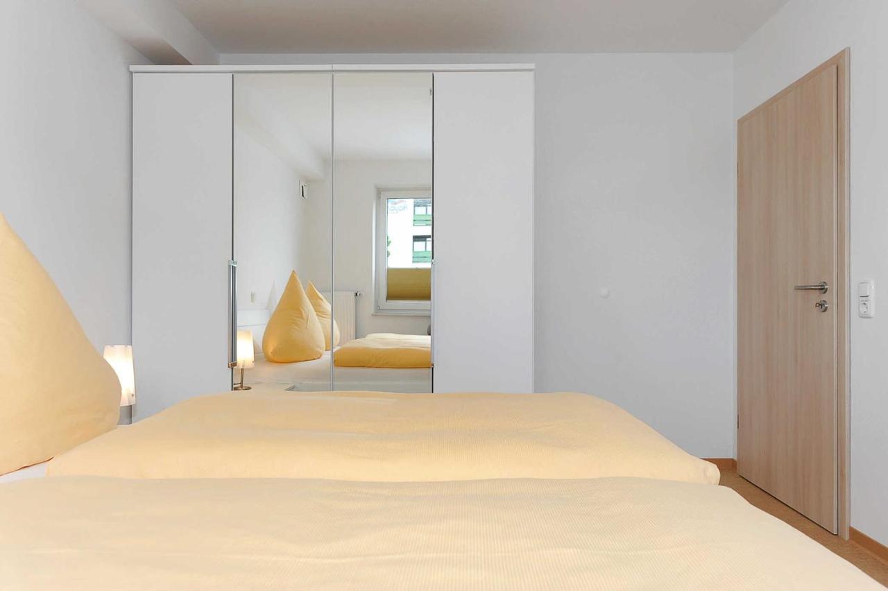 Haus Leuchtturm Apartamento Bensersiel Exterior foto